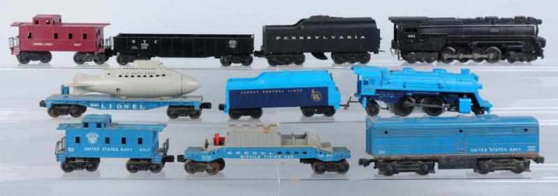 Appraisal: Lot of Miscellaneous Post-War Train Pieces Includes no steam engine