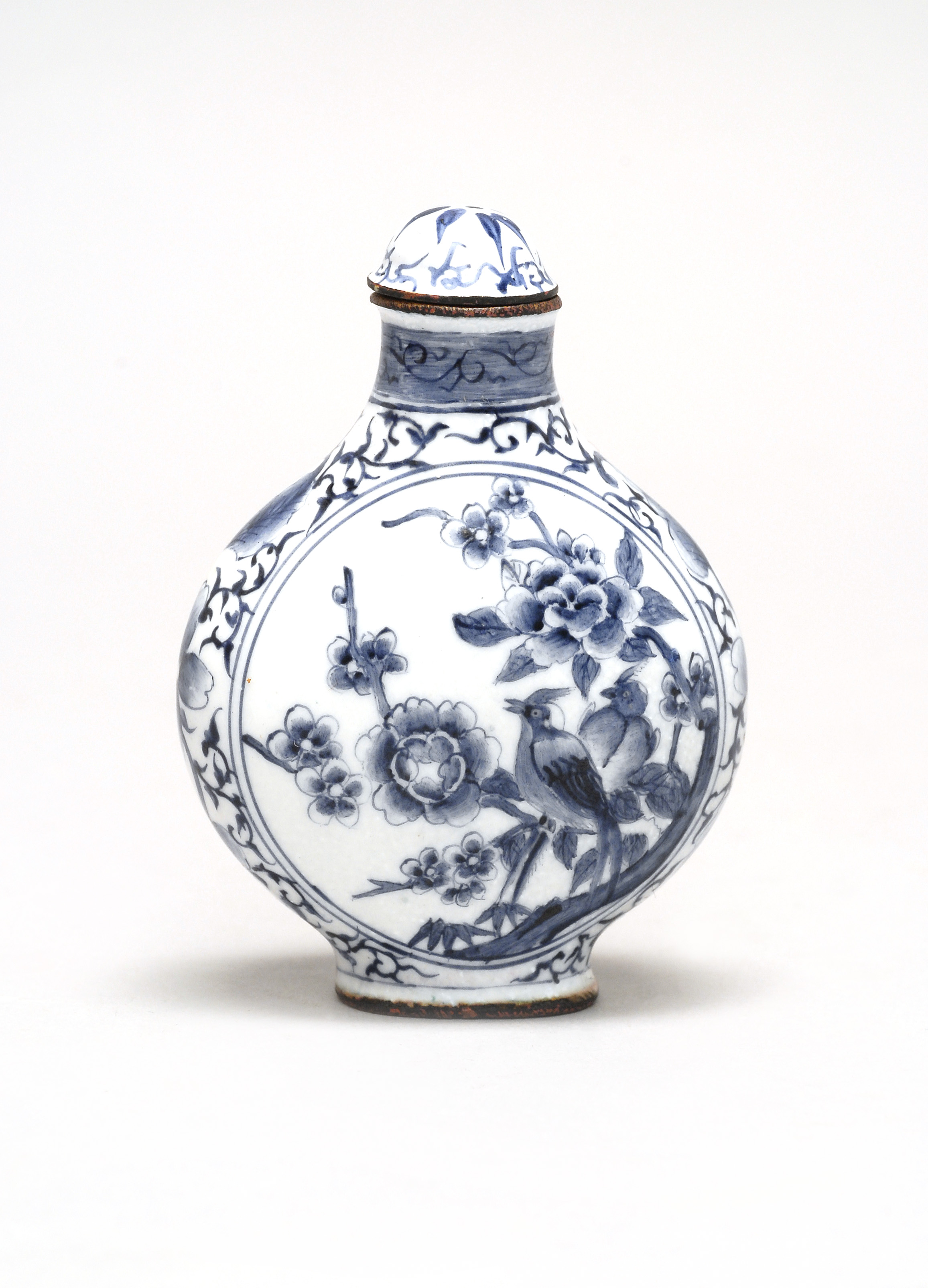 Appraisal: BLUE AND WHITE BEIJING ENAMEL SNUFF BOTTLE th CenturyIn flattened