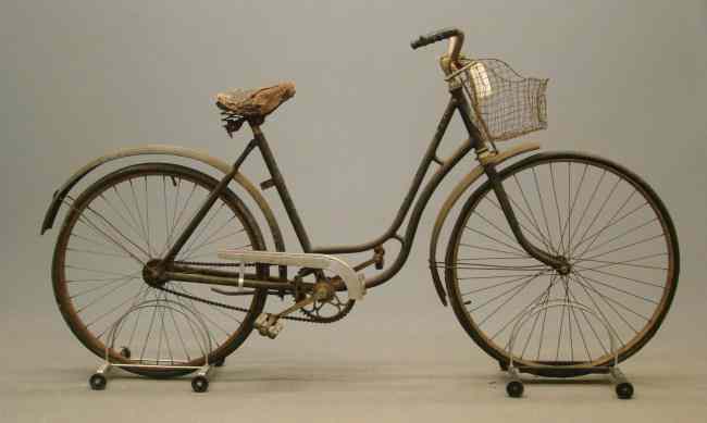 Appraisal: c 's Lloyd Dutch light weight ladies bicycle barn fresh