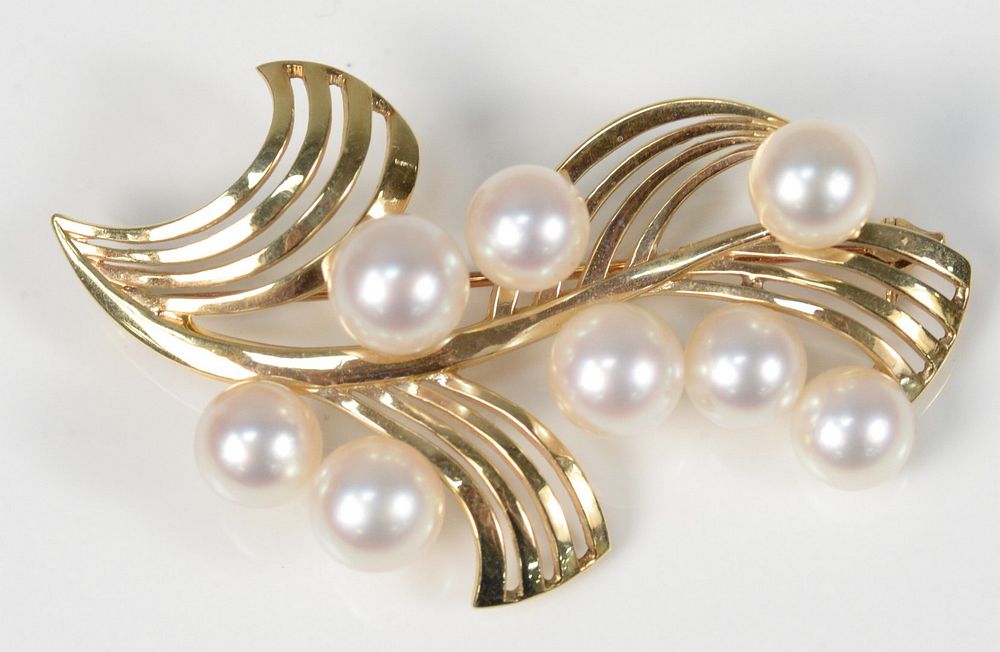 Appraisal: K Gold Freerform Brooch set with eight pearls length inches