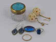 Appraisal: A mixed lot comprising butterfly brooch ring and earrings together