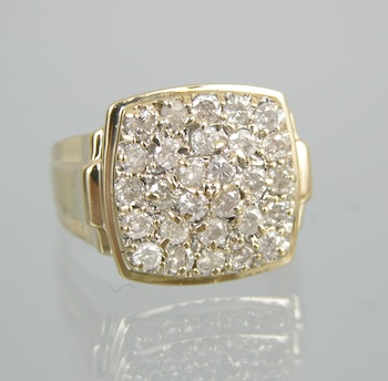 Appraisal: A Gentleman's Diamond Cluster Ring k yellow gold ring with