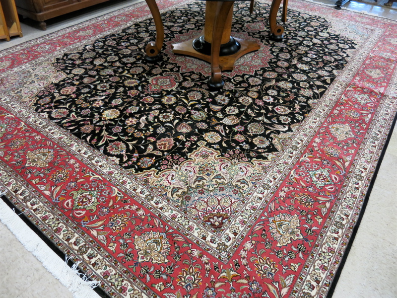 Appraisal: HIGH QUALITY CONTEMPORARY PERSIAN KASHAN CARPET floral and central floral