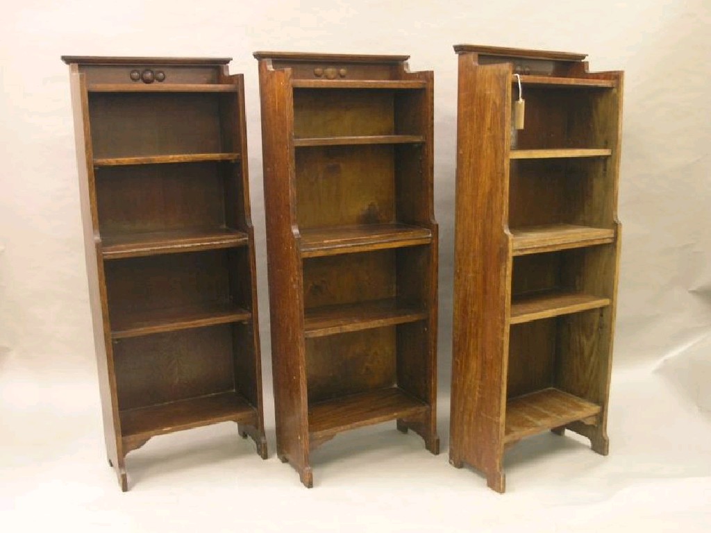 Appraisal: A set of three early th century dark oak open