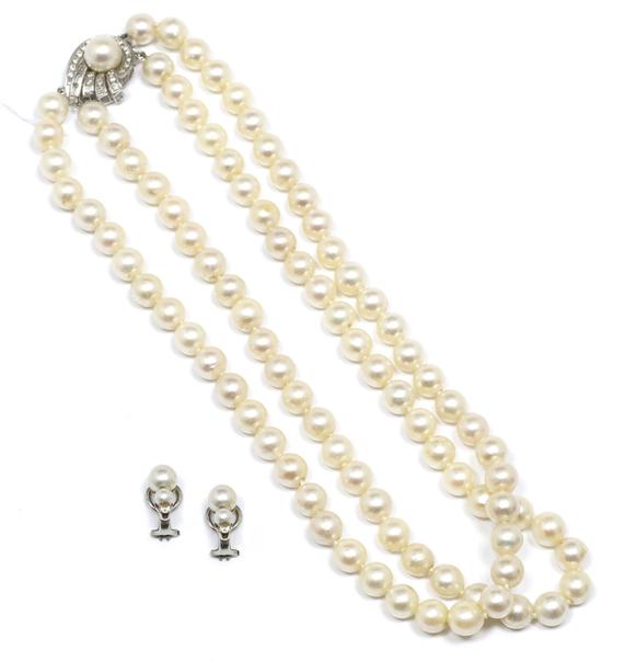 Appraisal: A PEARL AND DIAMOND NECKLACE AND EAR CLIPS circa White