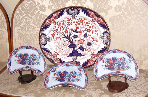 Appraisal: Title Spode Ironstone Crescent-shaped salad plates with Imari decoration English