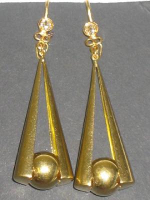 Appraisal: A PAIR OF GOLD DROP EARRINGS the pendants modelled as