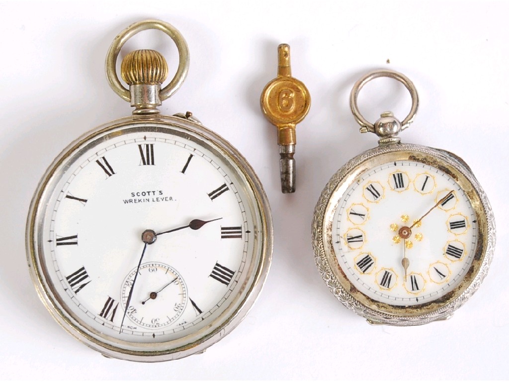 Appraisal: WHITE METAL CASED OPEN FACE KEYLESS GENTLEMAN'S POCKET WATCH with