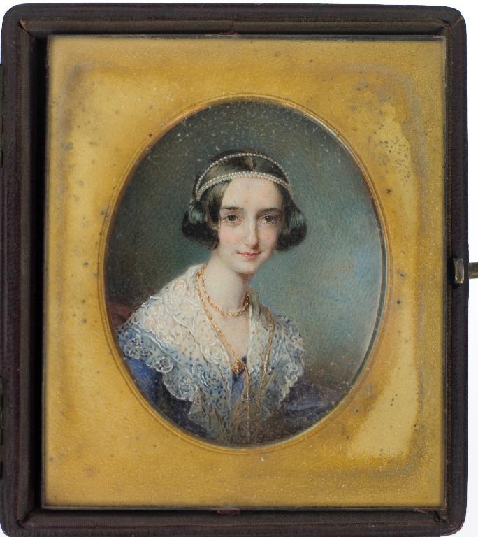 Appraisal: ENGLISH PORTRAIT MINIATURE OF A YOUNG LADY IN A LACE