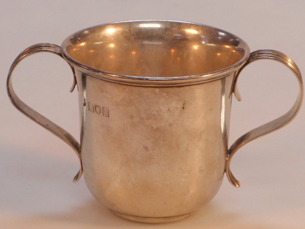 Appraisal: A late Victorian silver loving cup or porringer with a