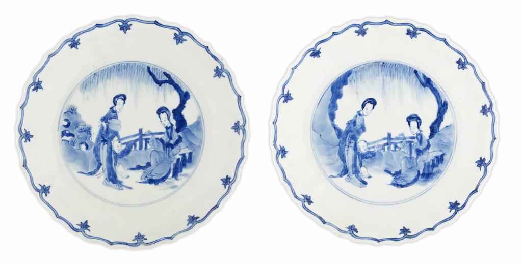 Appraisal: PAIR OF BLUE AND WHITE SAUCER DISHES KANGXI PERIOD the