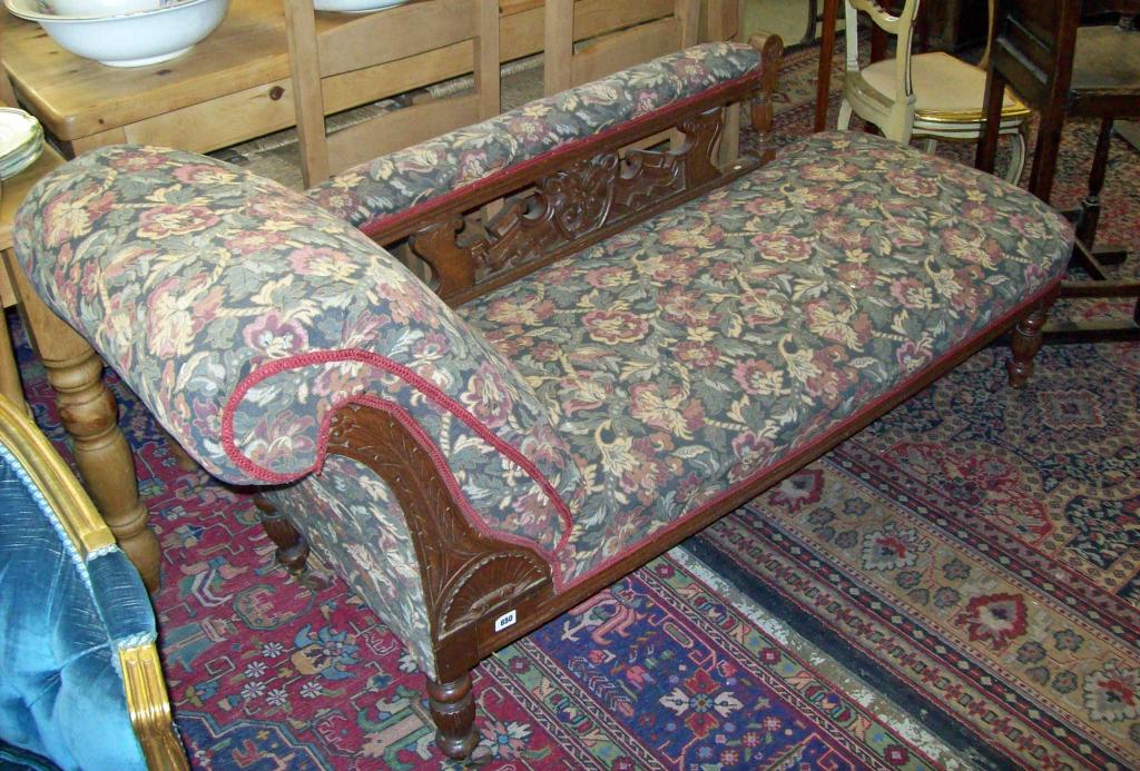 Appraisal: A late Victorian oak framed chaise longue -