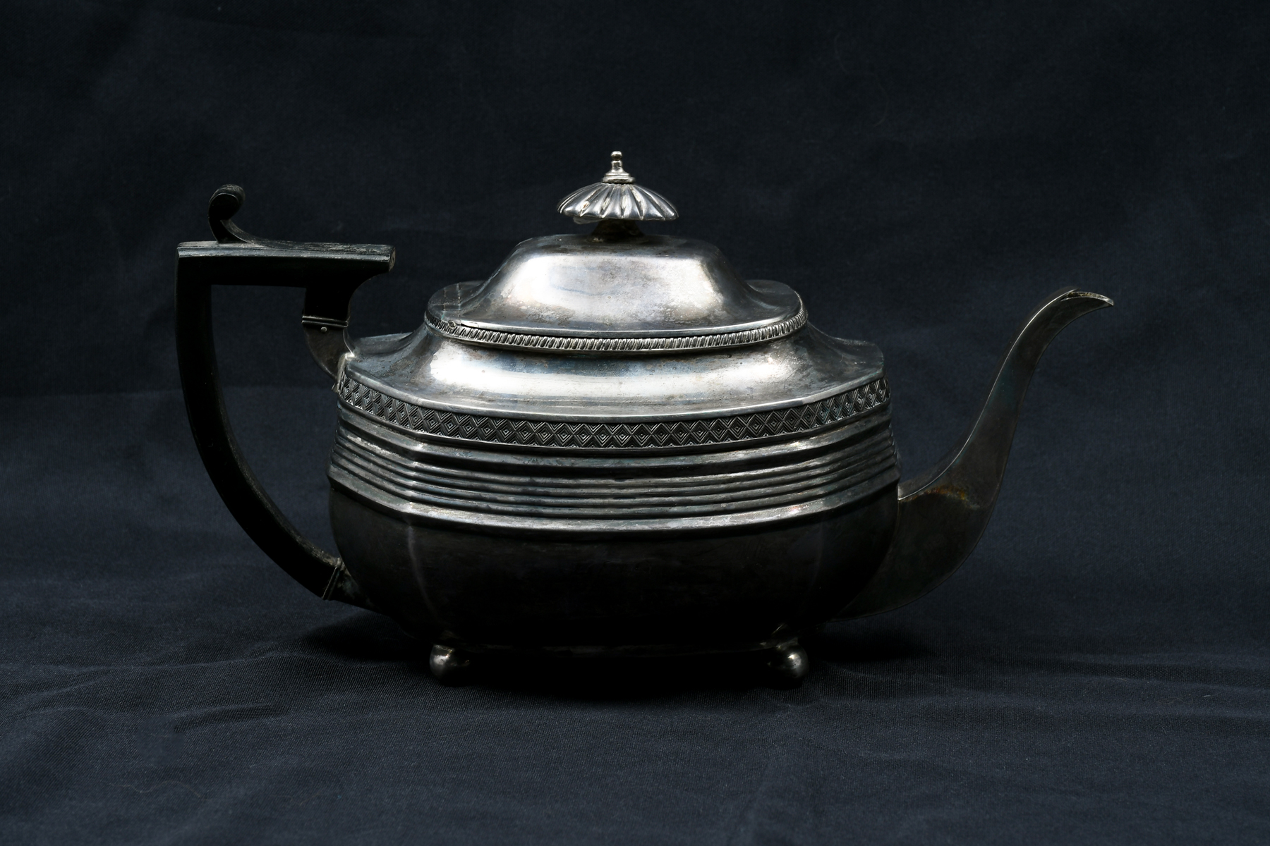 Appraisal: TH CENTURY ENGLISH STERLING TEAPOT Approx Troy ounces total weight