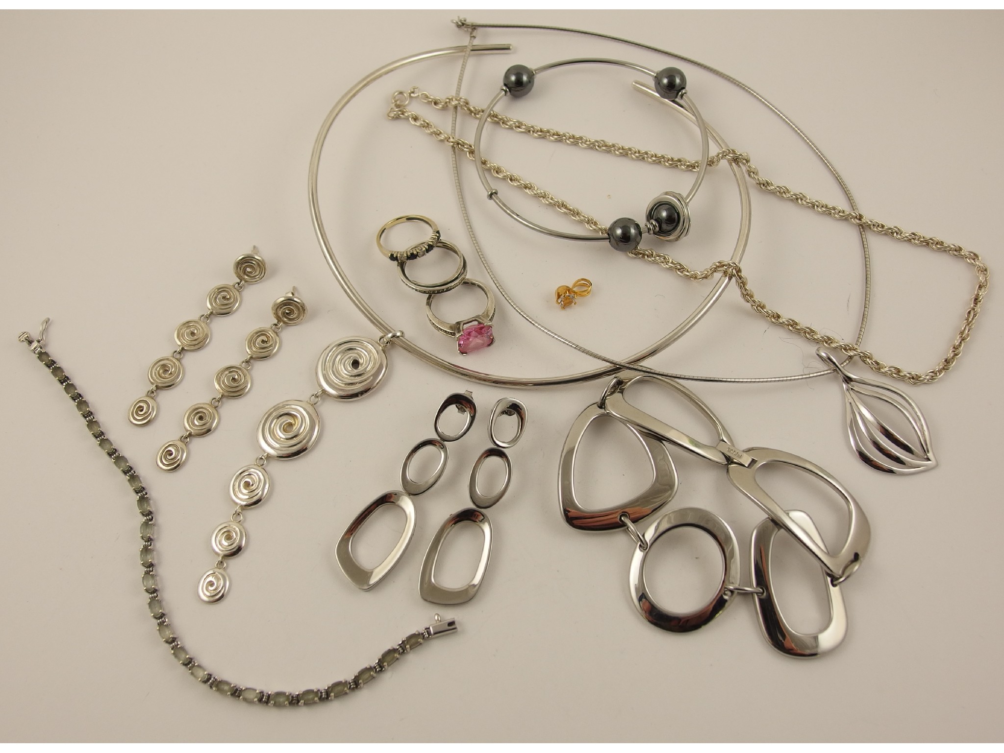 Appraisal: A collection of modern costume jewellery to include Fossil L'or