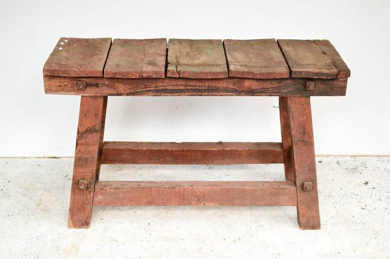 Appraisal: A RUSTIC TIMBER BENCH A RUSTIC TIMBER BENCH