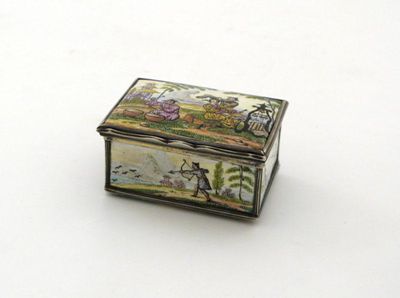 Appraisal: An th century French silver and enamel mounted snuff box