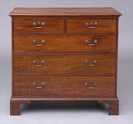 Appraisal: GEORGE III MAHOGANY CHEST OF DRAWERS The molded top above