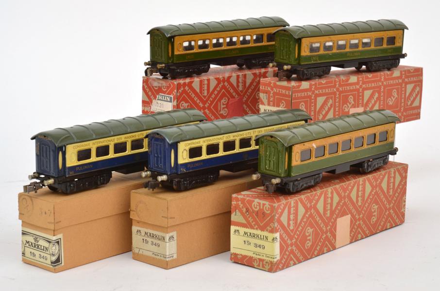 Appraisal: FIVE MARKLIN GERMANY ST PULLMAN COACHES X TOUCH UPS X