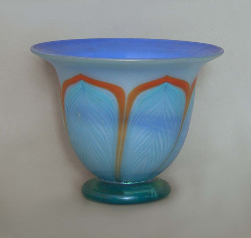 Appraisal: Art glass pull up design vase h together with a