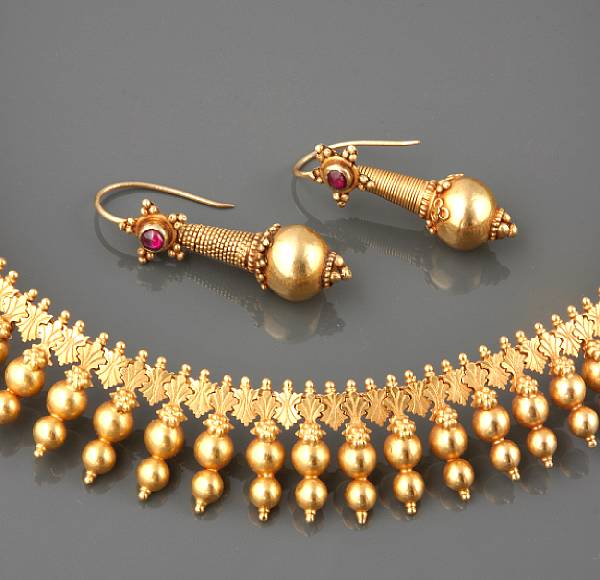 Appraisal: A high karat gold collar and pair of earrings g