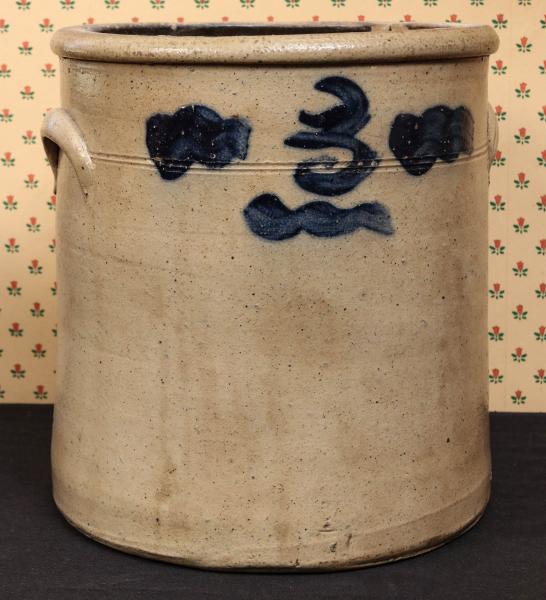 Appraisal: A MIDWESTERN BLUE DECORATED SALT GLAZE CROCKThe open crock with