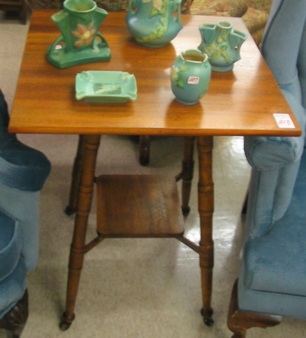 Appraisal: LATE VICTORIAN MAHOGANY LAMP TABLE American c having a rectangular