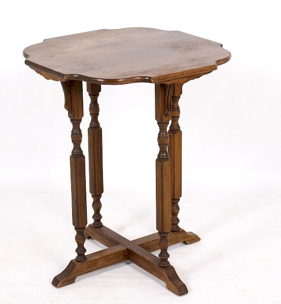 Appraisal: Antique Walnut Parlor Table This is an antique parlor table