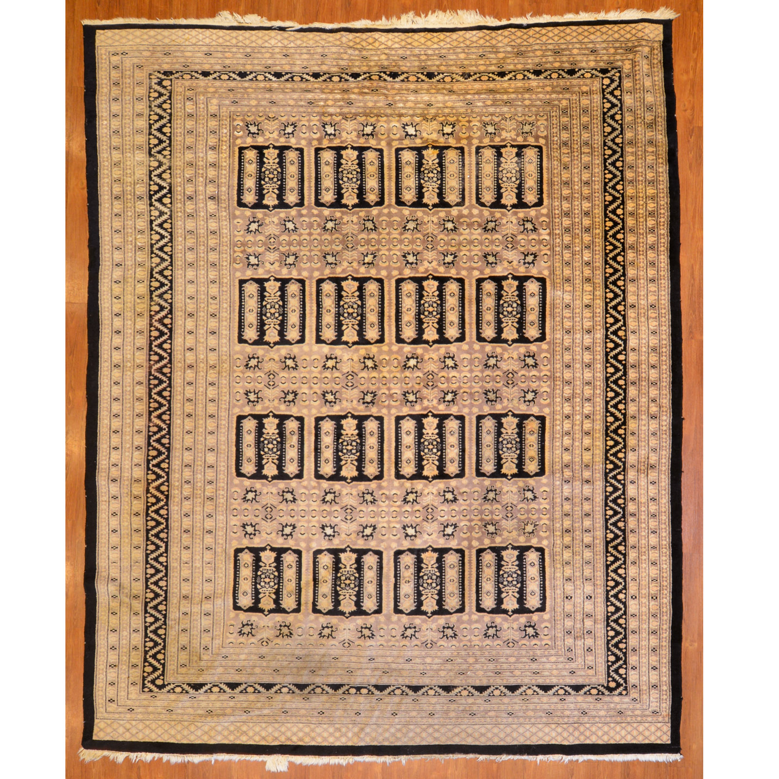 Appraisal: JALDAR RUG PAKISTAN X Fourth quarter- th century hand-knotted wool