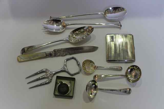 Appraisal: A QUANTITY OF VARIOUS SILVERWARES including a bread knife a