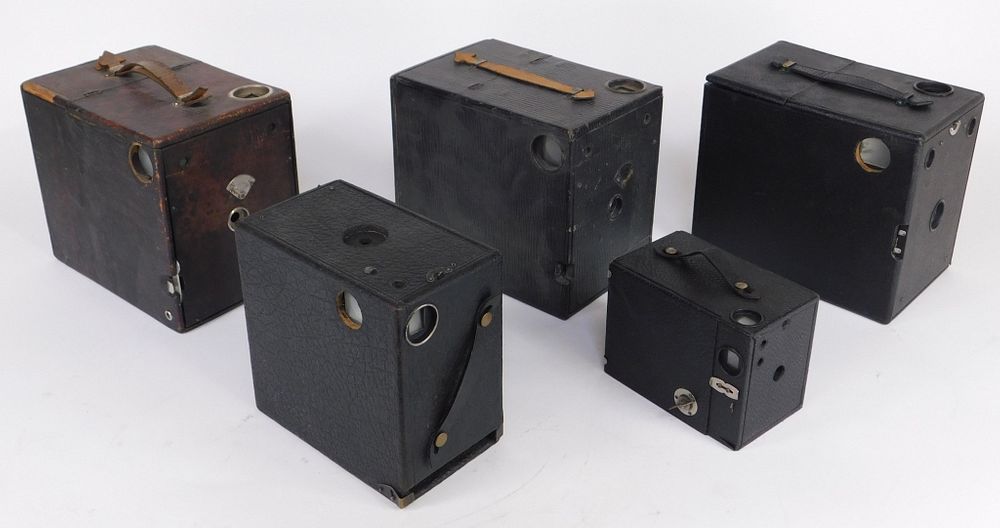 Appraisal: Lot of Seneca Box Cameras Lot of Seneca box cameras