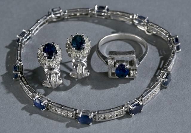 Appraisal: Sapphire diamond and white gold jewelry set A sapphire diamond