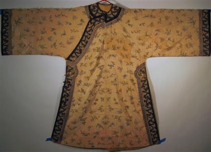 Appraisal: Chinese silk woman's robe late Qing dynasty