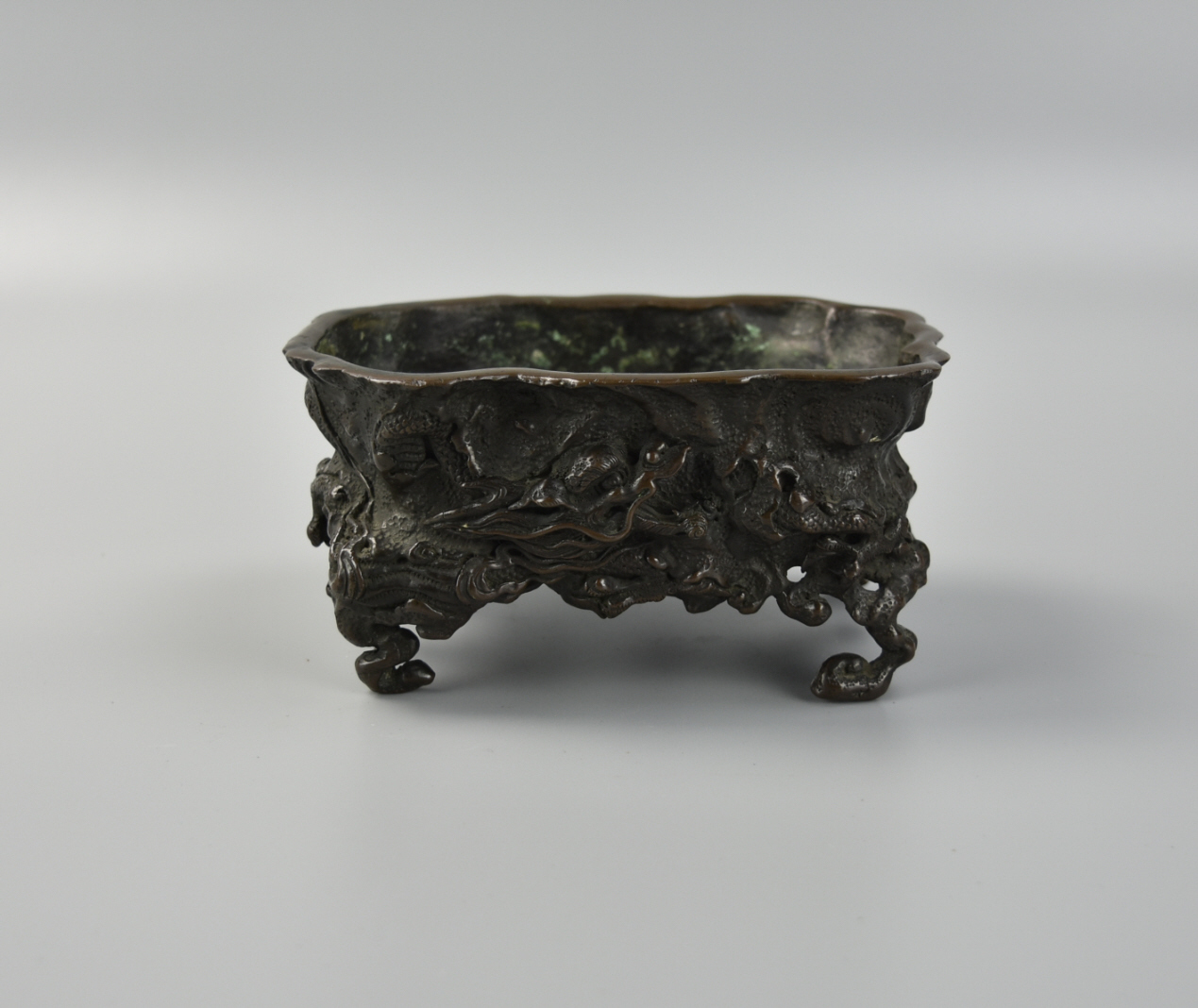 Appraisal: JAPANESE BRONZE PLANTER W DRAGON MOTIF MEIJI P A Japanese