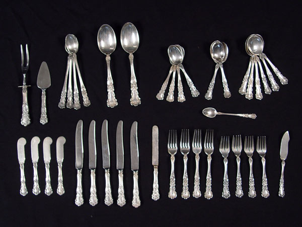 Appraisal: GORHAM BUTTERCUP STERLING FLATWARE SET pieces by Gorham in the