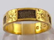 Appraisal: An carat gold mourning ring size M gms