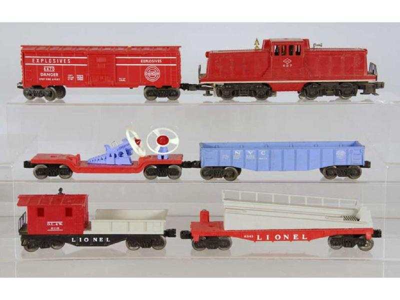 Appraisal: -Piece Lionel Lehigh Valley - Center Cab Description Exploding boxcar