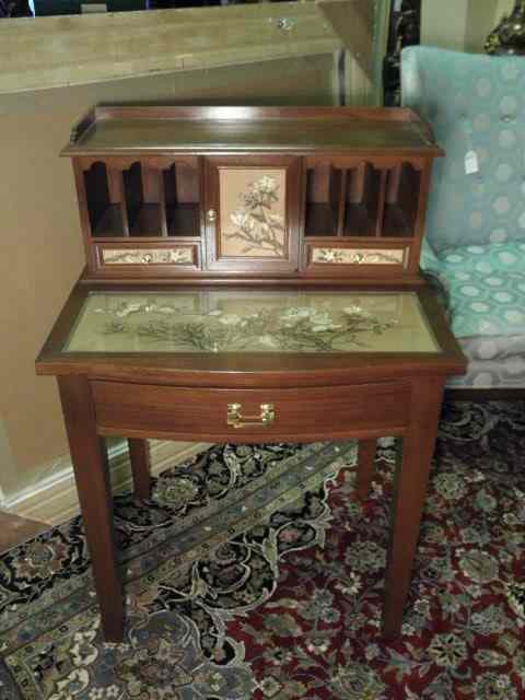 Appraisal: A petite chinoiserie ladies writing desk with a Mahogany finish