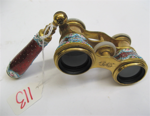 Appraisal: A PAIR FRENCH OPERA GLASSES c mother of pearl eye