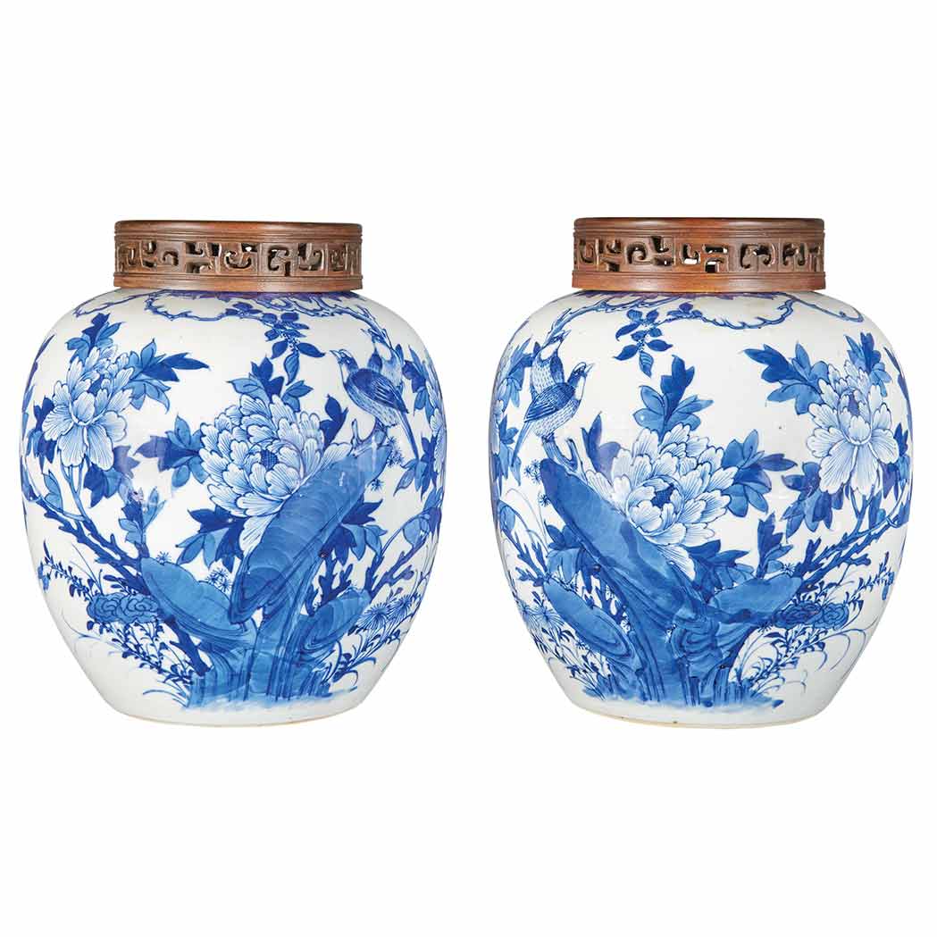 Appraisal: Pair of Chinese Blue and White Glazed Porcelain Jars Early