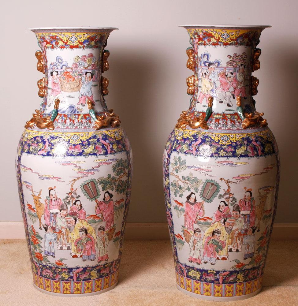 Appraisal: - Pair th C Chinese Export Vases th century Chinese