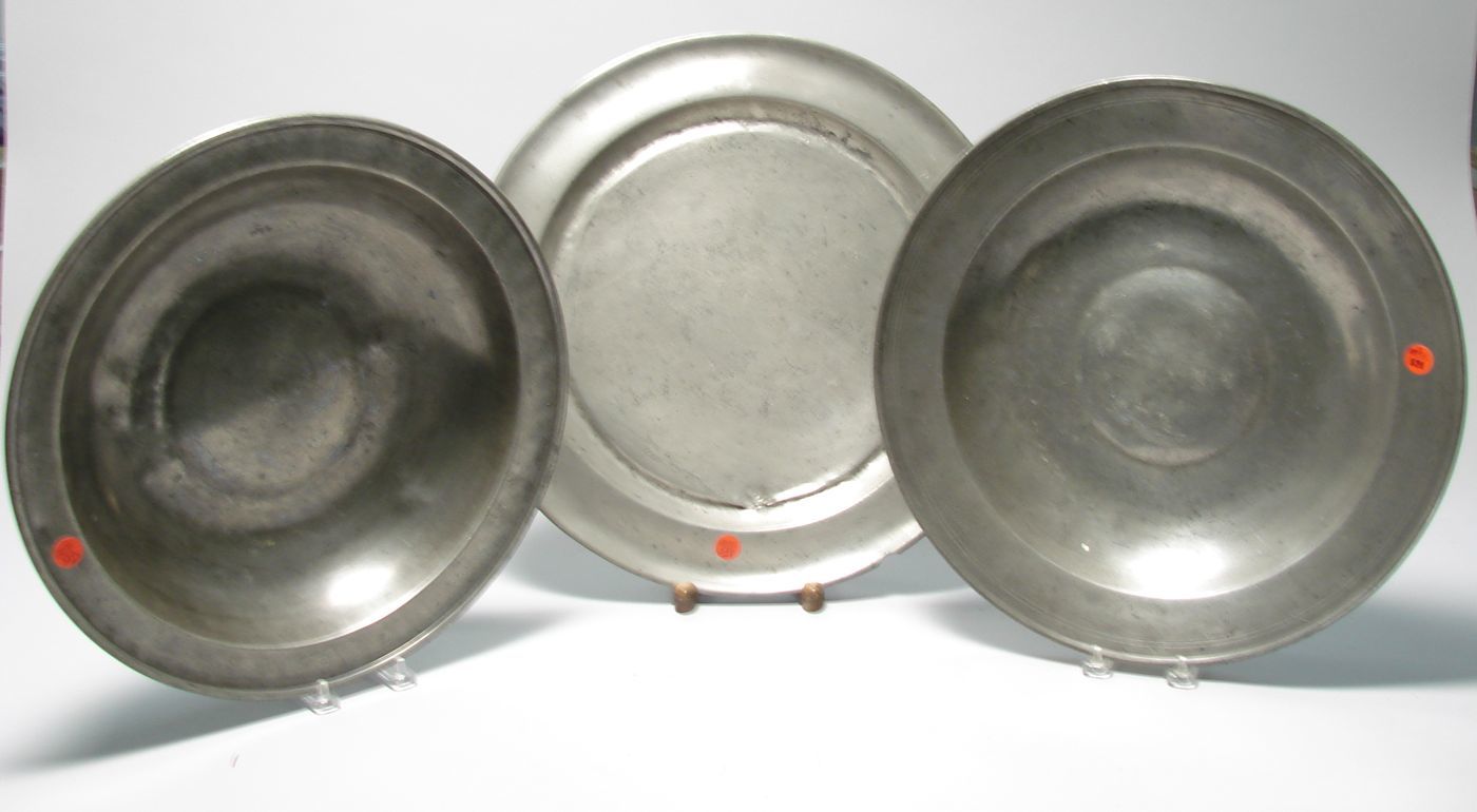 Appraisal: THREE PIECES OF EUROPEAN PEWTER Late th Early th CenturyBowl