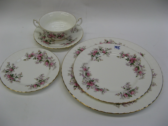 Appraisal: A SET OF ENGLISH ROYAL ALBERT BONE CHINA pieces in