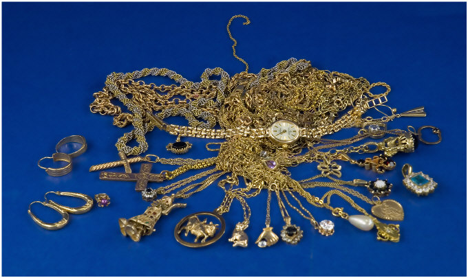 Appraisal: Collection Of Mostly ct Gold Jewellery Comprising Chains Pendants Bracelets