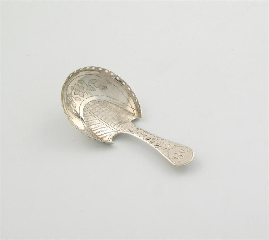 Appraisal: An early th century silver caddy spoon