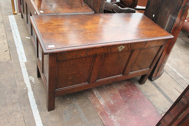 Appraisal: AN th CENTURY OAK COFFER triple panelled front and style