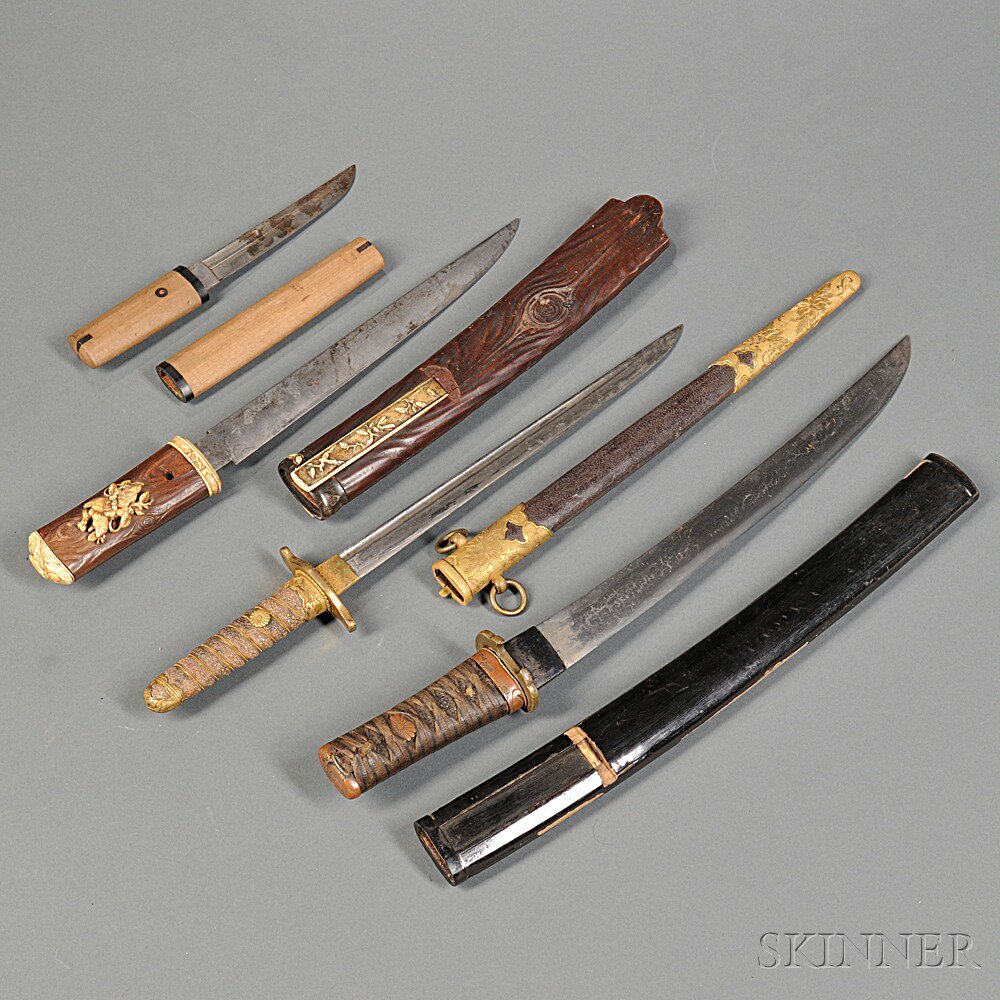 Appraisal: Four Japanese Blades c th century an Imperial Japanese naval