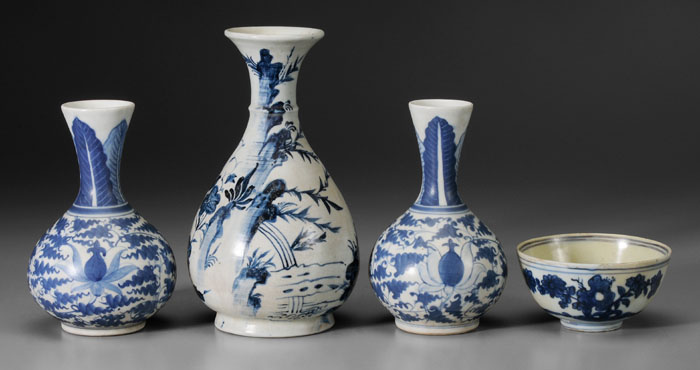 Appraisal: Four Pieces Blue and White Porcelain th century one yuhuchunping