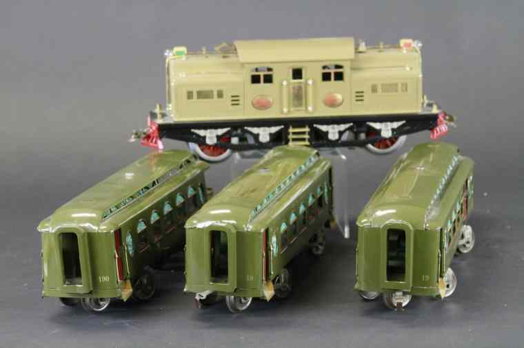 Appraisal: LIONEL E STANDARD GAUGE SET Includes a E Locomotive in