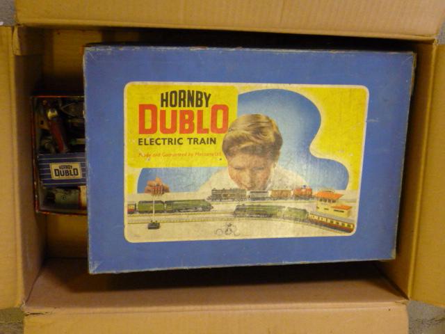 Appraisal: Hornby Dublo train set EDP with three rail B R