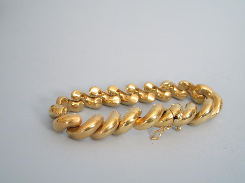 Appraisal: An ct gold twisted link Bracelet London import marks approx